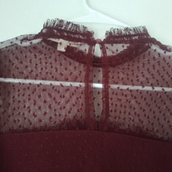 Jolie & Joy Burgundy Lace Mesh Blouse women's size S - Picture 8 of 16